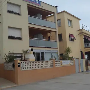 Hostal Cubelles Maison d'hôtes Cubelles